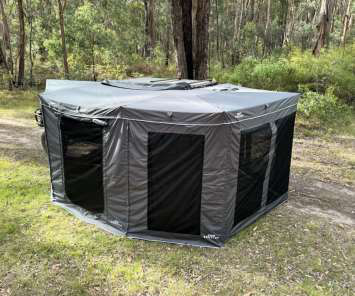 RIGVAR WALL Awning Enclosure System
