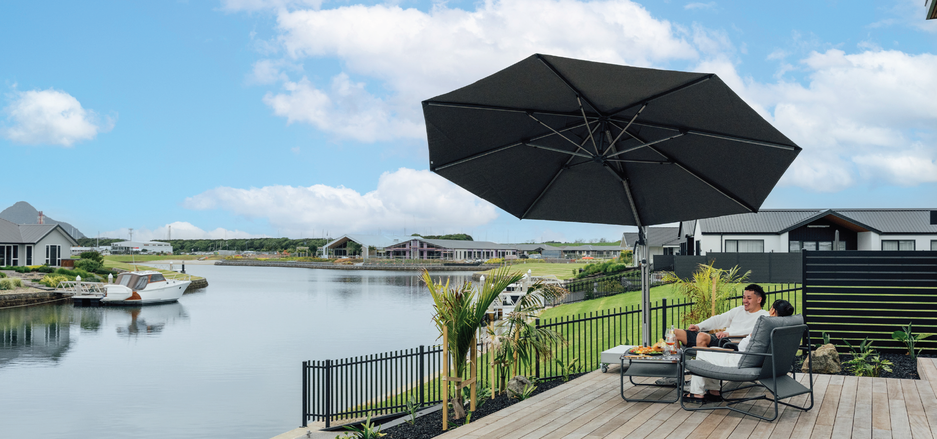 Shadowspec SANCTUARY single-canopy tilting cantilever umbrella